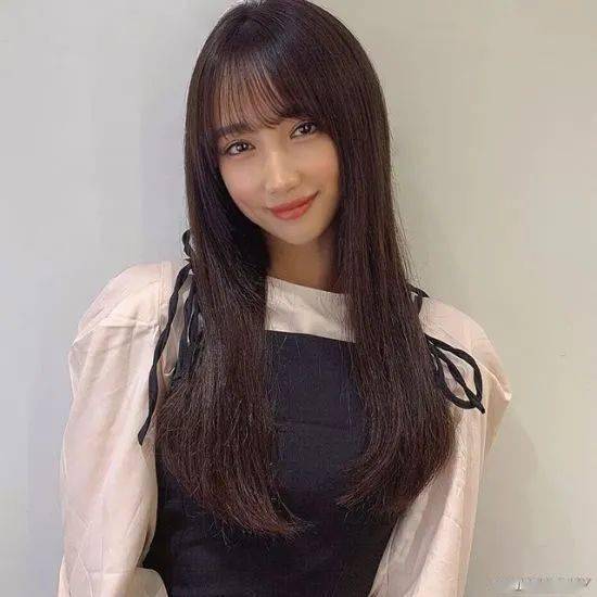 極品i字腿混血正妹 美臀派清純系寫(xiě)真女星岡田紗里